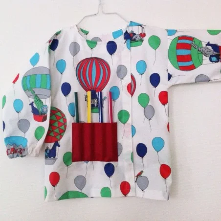 blouse de peinture réalisée en cirque bleu