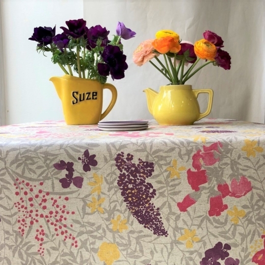 Nappe enduite ronde ou ovale Mimosa Parme fond lin