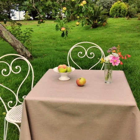 Gartentischdecke Rund oder Oval Mimose Rote mit hintergrunder aus leinen 